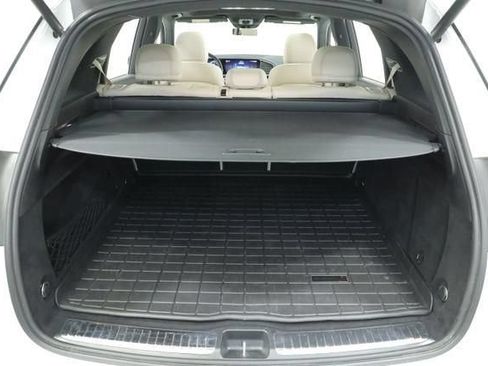 Used 2025 Mercedes-Benz GLE 350 4MATIC w/ AMG Line Exterior image 38