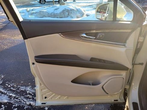 Used 2016 Lincoln MKX Reserve w/ Driver Assistance Package image 24