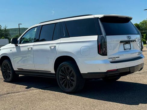 Used 2025 Cadillac Escalade Sport w/ LPO, ONYX Package AWD/4WD image 5