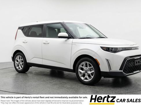 Used 2025 Kia Soul LX w/ LX Technology Package FWD image 1