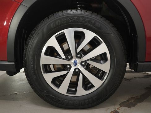 Used 2020 Subaru Outback Premium image 29