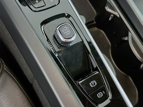 Used 2024 Volvo S60 B5 Plus image 26