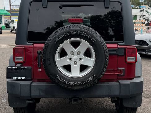 Used 2012 Jeep Wrangler Unlimited Sport AWD/4WD image 4