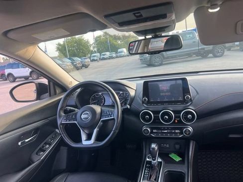 Used 2020 Nissan Sentra SR w/ Premium Package FWD image 32