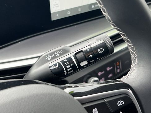 Certified 2025 Kia Sorento S image 41