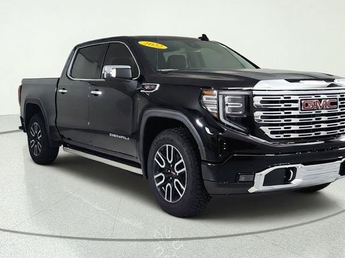 Used 2022 GMC Sierra 1500 Denali AWD/4WD image 1