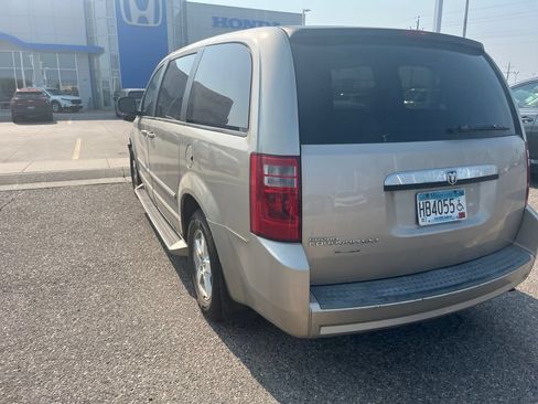Used 2008 Dodge Grand Caravan SXT FWD image 6
