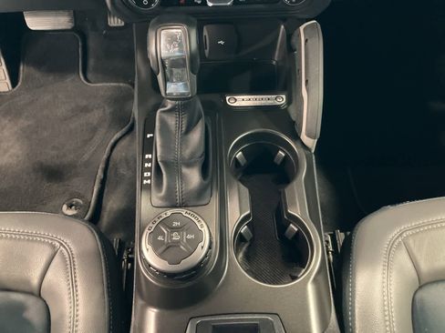 Used 2023 Ford Bronco Outer Banks image 16
