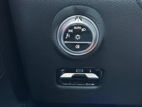 Certified 2025 Mercedes-Benz C 300 Sedan image 31