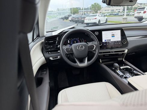 Used 2024 Lexus RX 350 FWD w/ Technology Package image 18