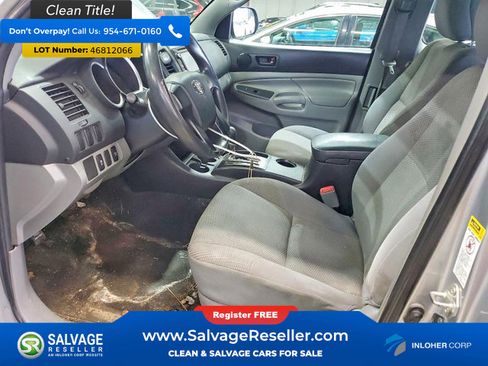 Used 2014 Toyota Tacoma 4x4 Access Cab image 9