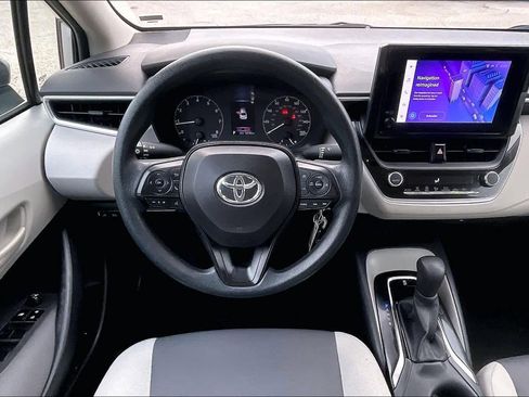 Used 2023 Toyota Corolla LE FWD image 5
