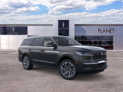 New 2026 Lincoln Navigator Reserve AWD/4WD image 7