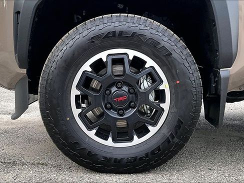 New 2026 Toyota Tacoma TRD Off-Road AWD/4WD image 12