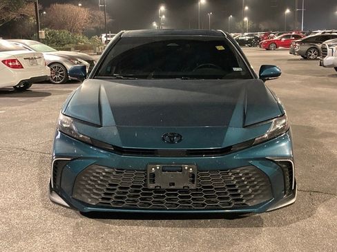 Certified 2025 Toyota Camry SE image 2