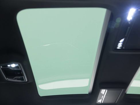 Used 2020 Audi A8 L 4.0T w/ Executive Package image 33