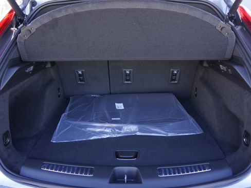 Used 2025 Cadillac XT4 Premium Luxury image 28