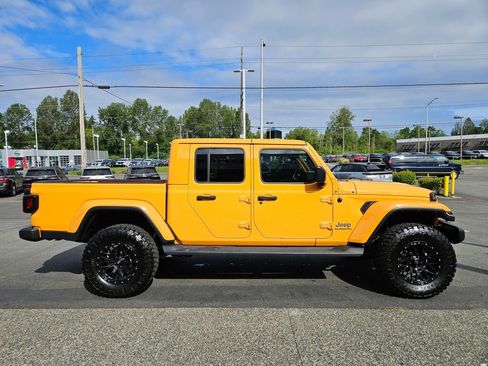 Used 2021 Jeep Gladiator Overland image 6