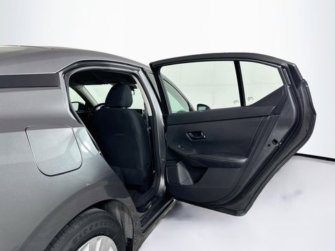 Used 2024 Nissan Sentra S FWD image 28