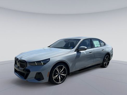 New 2026 BMW 530i xDrive w/ M Sport Package AWD/4WD image 1