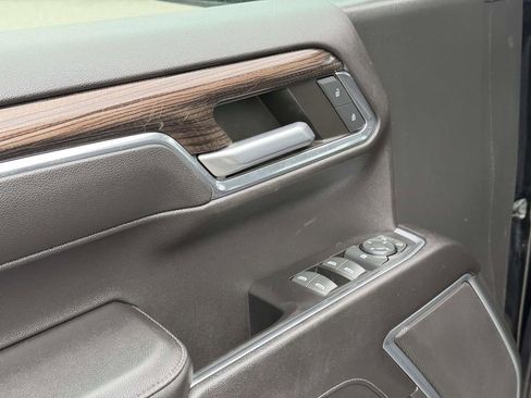 Used 2023 Chevrolet Silverado 1500 LT image 18