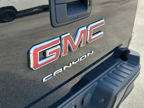 Used 2022 GMC Canyon Elevation w/ Trailering Package image 6