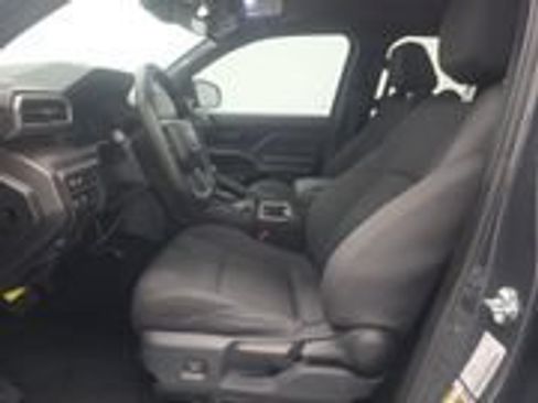 Used 2025 Toyota Tacoma SR5 AWD/4WD image 7
