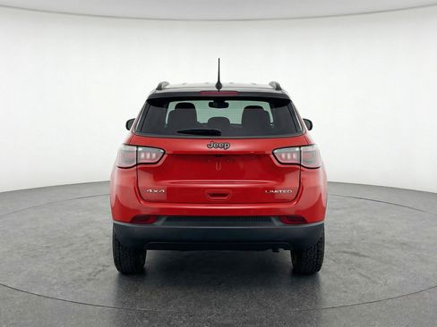 Used 2025 Jeep Compass Trailhawk AWD/4WD image 7