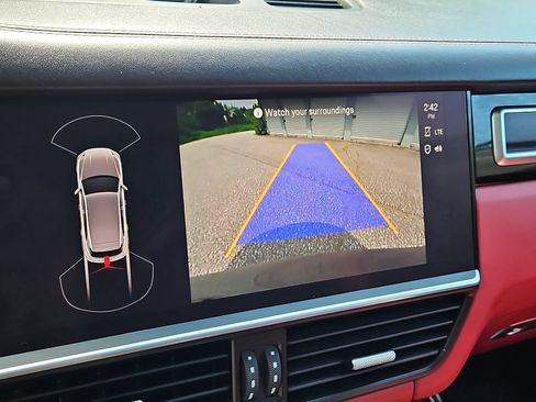 Certified 2023 Porsche Cayenne GTS AWD/4WD image 17