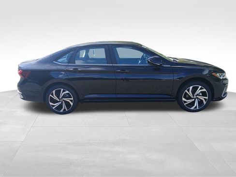New 2025 Volkswagen Jetta SEL image 6