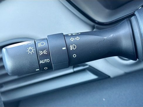 Used 2025 Subaru Outback Premium image 14