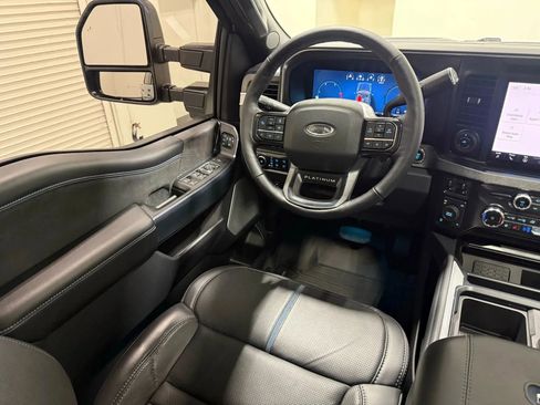 Used 2025 Ford F250 Platinum image 20