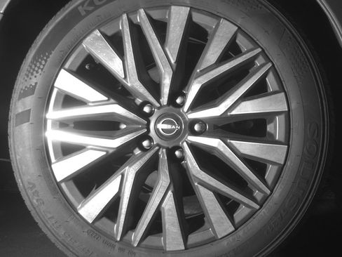 Used 2025 Nissan Altima 2.5 SV FWD image 15