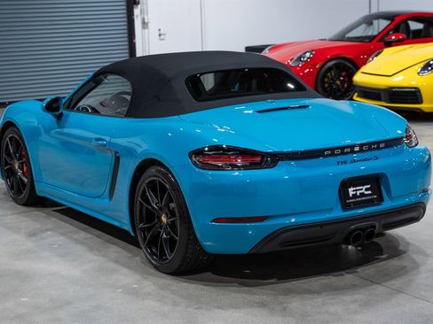 Used 2018 Porsche 718 Boxster S image 12