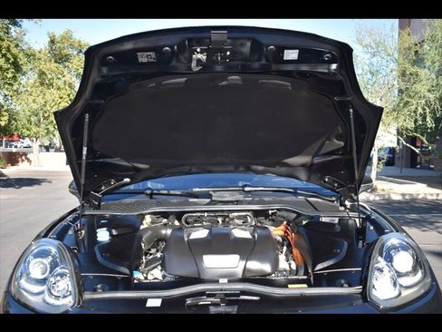 Used 2017 Porsche Cayenne S w/ Premium Package image 40