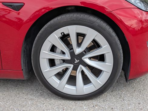 Used 2022 Tesla Model 3 Long Range image 11