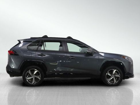 Used 2021 Toyota RAV4 SE w/ Weather & Moonroof Package image 6