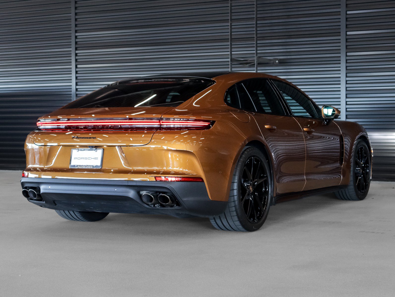 Used 2025 Porsche Panamera RWD image 11