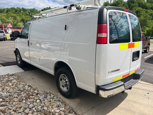 Used 2014 Chevrolet Express 2500 RWD image 5