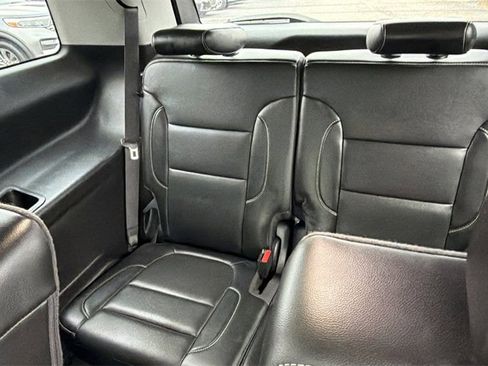 Used 2021 GMC Acadia SLT w/ Preferred Package image 23