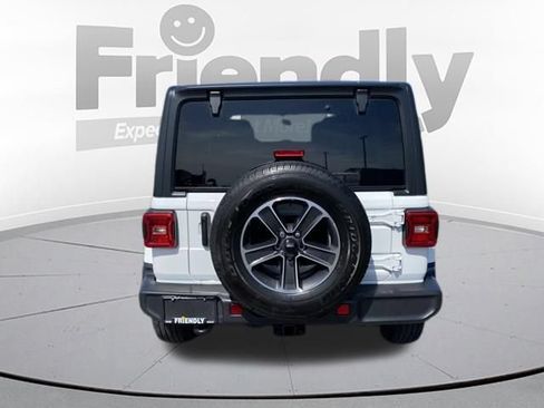 Used 2023 Jeep Wrangler Unlimited Sahara w/ LED Lighting Group AWD/4WD image 4