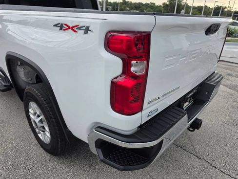 Used 2025 Chevrolet Silverado 2500 LT w/ Convenience Package AWD/4WD image 15