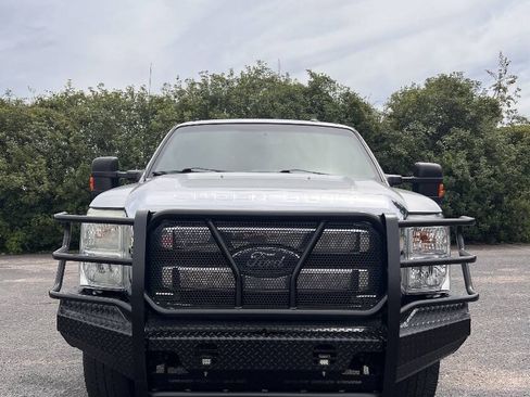 Used 2016 Ford F250 Lariat w/ Lariat Interior Package AWD/4WD image 11