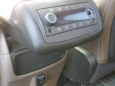 Used 2014 GMC Acadia SLT image 20