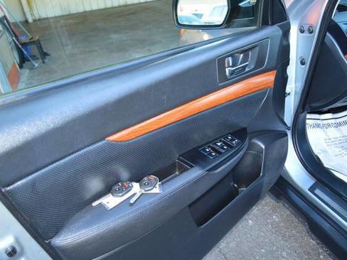 Used 2013 Subaru Outback 2.5i Limited w/ Moonroof Pkg image 56