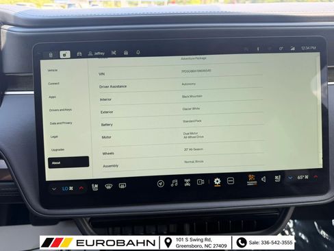 Used 2025 Rivian R1S Adventure AWD/4WD image 12