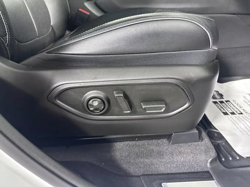 Used 2022 Jeep Grand Cherokee Overland AWD/4WD image 11