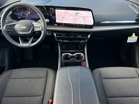 New 2026 Chevrolet Traverse LT image 13