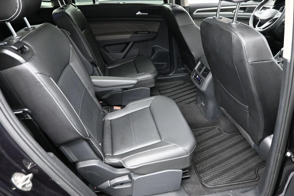 Used 2023 Volkswagen Atlas SE AWD/4WD image 11