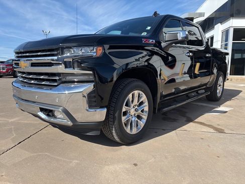 Used 2020 Chevrolet Silverado 1500 LTZ w/ LTZ Premium Package image 2